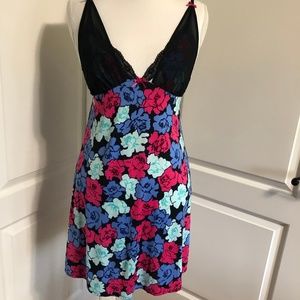 Betsey Johnson floral nightgown lingerie large